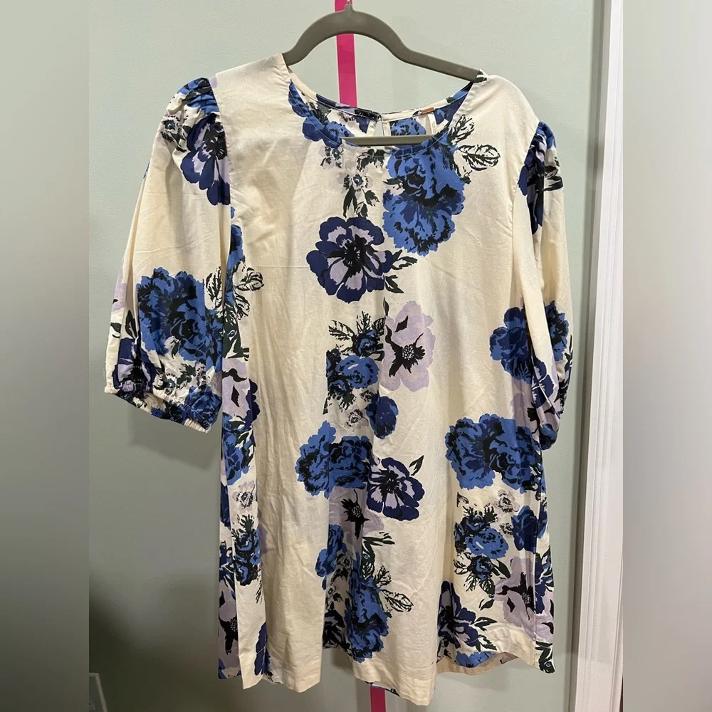 Free People Maye Poplin Tunic dress in a blue floral pattern. - Picture 5 of 7